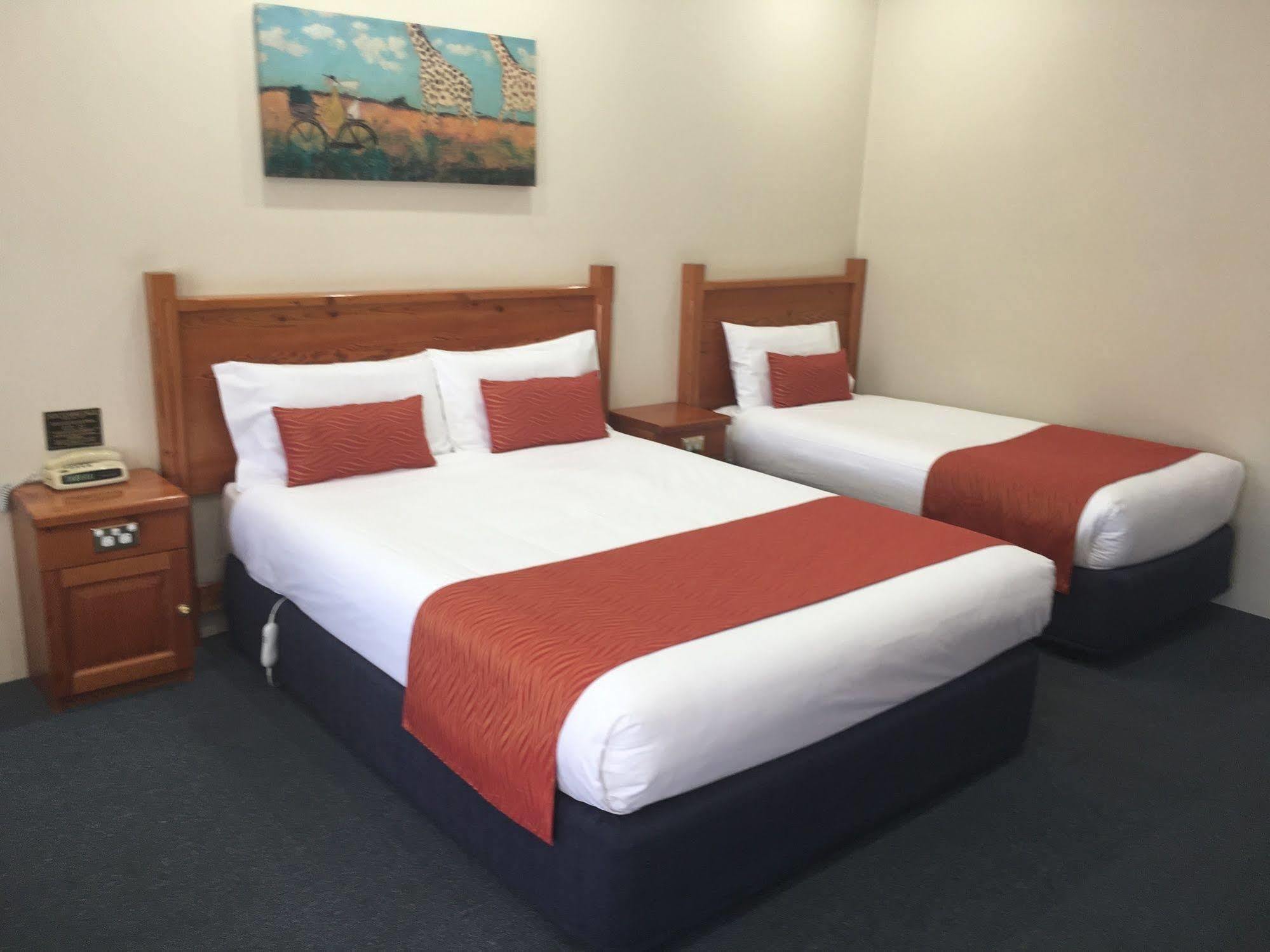 Breakout Motor Inn Cowra Exterior photo